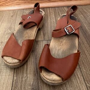 MIA Brown Leather Sandals with Buckle Wooden Clogs